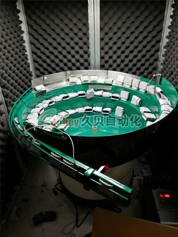 汽車連接器防水栓組裝
